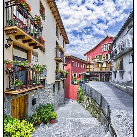 Casa Sallan Ordesa Pirineo Landsted Laspuña